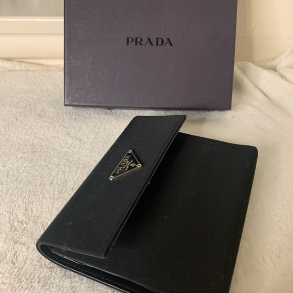 Authentic Prada black nylon wallet with COA and box - Picture 9 of 9